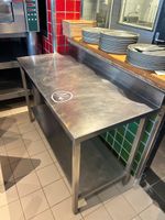 1 table en inox à 2 plateaux dosseret 140 cm (photo 3)