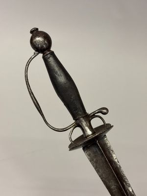 Epée de sergent XVIIIème, lame triangulaire assez large au t… - Photo 1