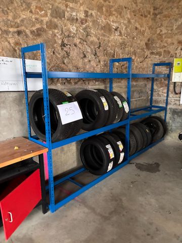Deux travées de rack. Frais en sus 14.28%. TVA Récupérable. Pas d...