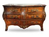une image d'une commode avec un plateau en marbre