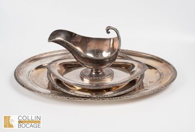 Ensemble en argent premier titre à décor de frise de feuille… - Photo 1