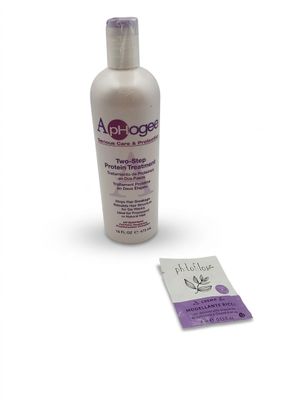 un gros plan sur un flacon de lotion et un paquet de savon