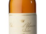 une image représentant une bouteille de whisky sur fond blanc