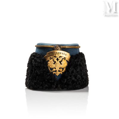 an image of a purse with a coat of arms on it