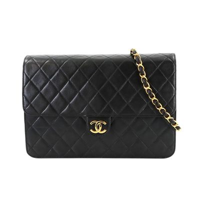 Chanel Modèle : Matelassé Matière : Cuir d’agneau