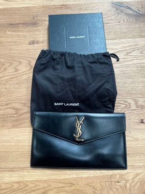 Pochette UPTOWM en cuir noir YVES SAINT LAURENT avec sac de …