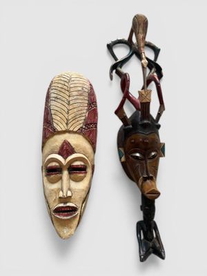 ART AFRICAIN Lot de 2 masques en bois sculpté et peint  « Lot vendu so