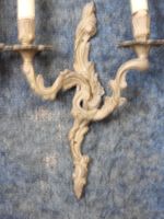 DEUX PAIRES D'APPLIQUES à deux bras de lumière en laiton et … (photo 3)