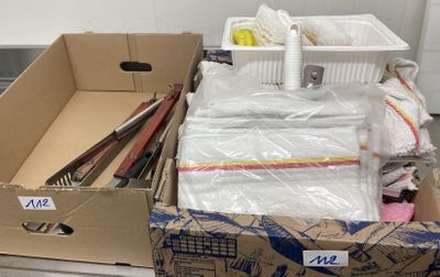 une boîte contenant un certain nombre d'objets