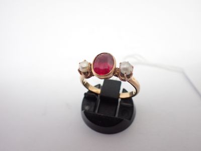 Bague en or, pierre rouge et perles, poids 3,7gr, TDD54 (maque 1 griff - Photo 1