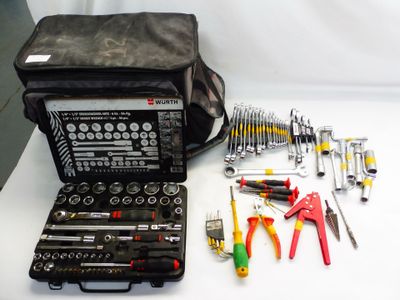 a tool kit that is sitting on a table