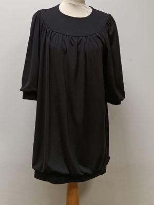 Lot de deux robes noires. T42
