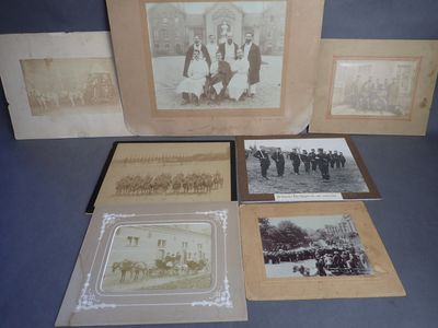 Lot de 7 photographies anciennes : militaires, défilé 14 jui…