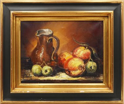 une peinture à l'huile représentant des pommes et un pichet posés sur une table