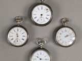 trois montres de poche en argent comportant des chiffres romains