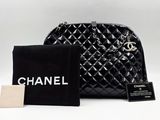 Sac à main Chanel en cuir matelassé noir avec portefeuille assorti