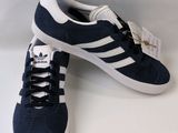 adidas gazelle trainers in navy and white with a white sole
