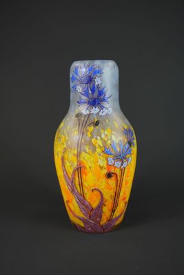 LEGRAS. Vase à décor de fleurs.