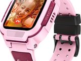 une montre connectée rose sur laquelle figure l'image d'une fille