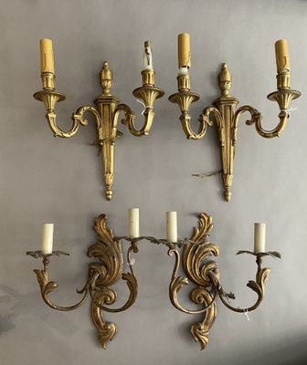 Lot composé de deux paires d'appliques : / Une paire d'appli…