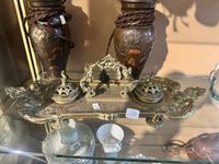 Japon, XXème siècle, Paire de vases montés en lampes en bron…