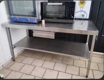 Table inox 2 plateaux VENDU SUR DESIGNATION A MOIRANS (39260…