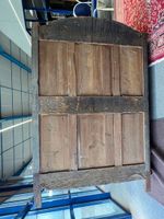 Armoire en bois naturel mouluré et sculpté en partie d'époqu… (photo 6)