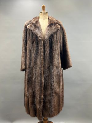 Manteau en fourrure de vison brun. Taille estimée 42. (Bel état) - Photo 1