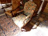 le nombre de chaises qui sont assises ensemble dans une pièce