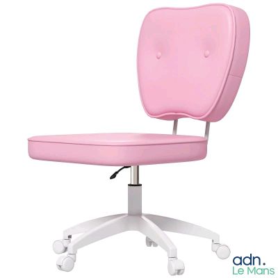une chaise de bureau rose avec un piètement blanc et des roulettes
