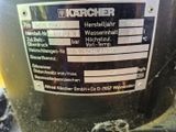 une étiquette au dos d'une machine sur laquelle est inscrit « Karcher »