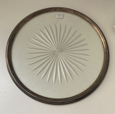 a picture of a picture of a picture of a sunburst on a wall