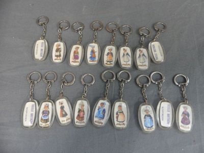 Collection de porte-clés bretons ROSPORDEN, 1970's