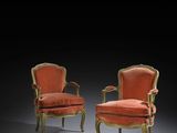 paire de fauteuils de style louis xv