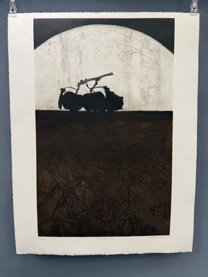 un tableau représentant une moto garée devant une pleine lune