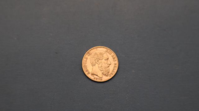 Une pièce de monnaie en or à valeur faciale de 20 francs Belge 18...