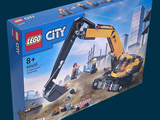 une boîte contenant un kit de construction Lego City