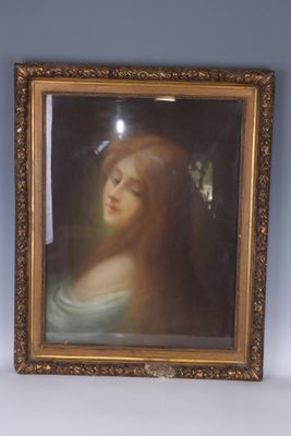 Ecole fin XIXe, Portrait de jeune femme, Pastel signé en bas…