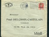 une vieille carte postale sur laquelle figure l'image d'un château