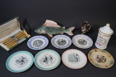 a lot of plates that are sitting on a table