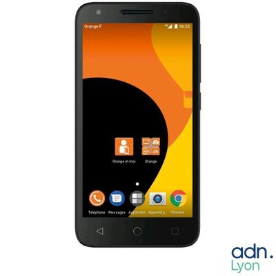 gros plan d'un téléphone portable sur fond blanc