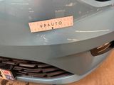 a sticker on the front of a car that says vpauto