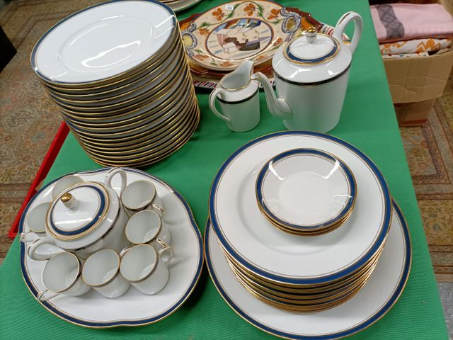 CH. FIELD HAVILAND : Partie de service en porcelaine de Limoges à
