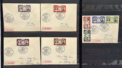 quatre timbres différents figurent sur un dossier noir orné d'une image représentant ce même timbre
