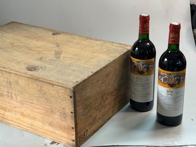 12 bouteilles Château MOUTON ROTHSCHILD 1987 1er GCC Pauilla…