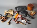 de nombreux types différents de tabacs à pipe sur la table