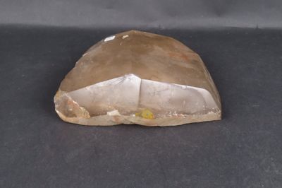 [MINERALOGIE] Grand bloc de quartz légèrement fumé (L : 24,5…
