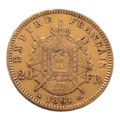 gros plan d'une pièce d'or sur fond blanc