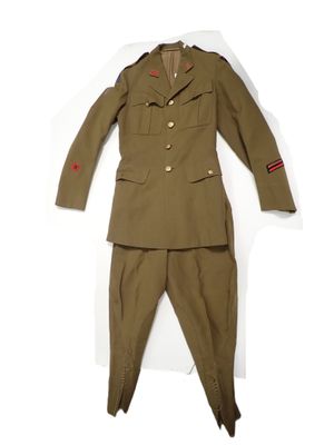 uniform worn by a soldier in world war ii