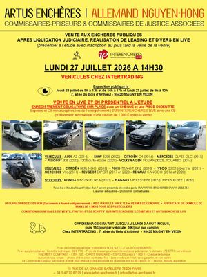 une affiche annonçant un salon automobile au milieu d'un parking